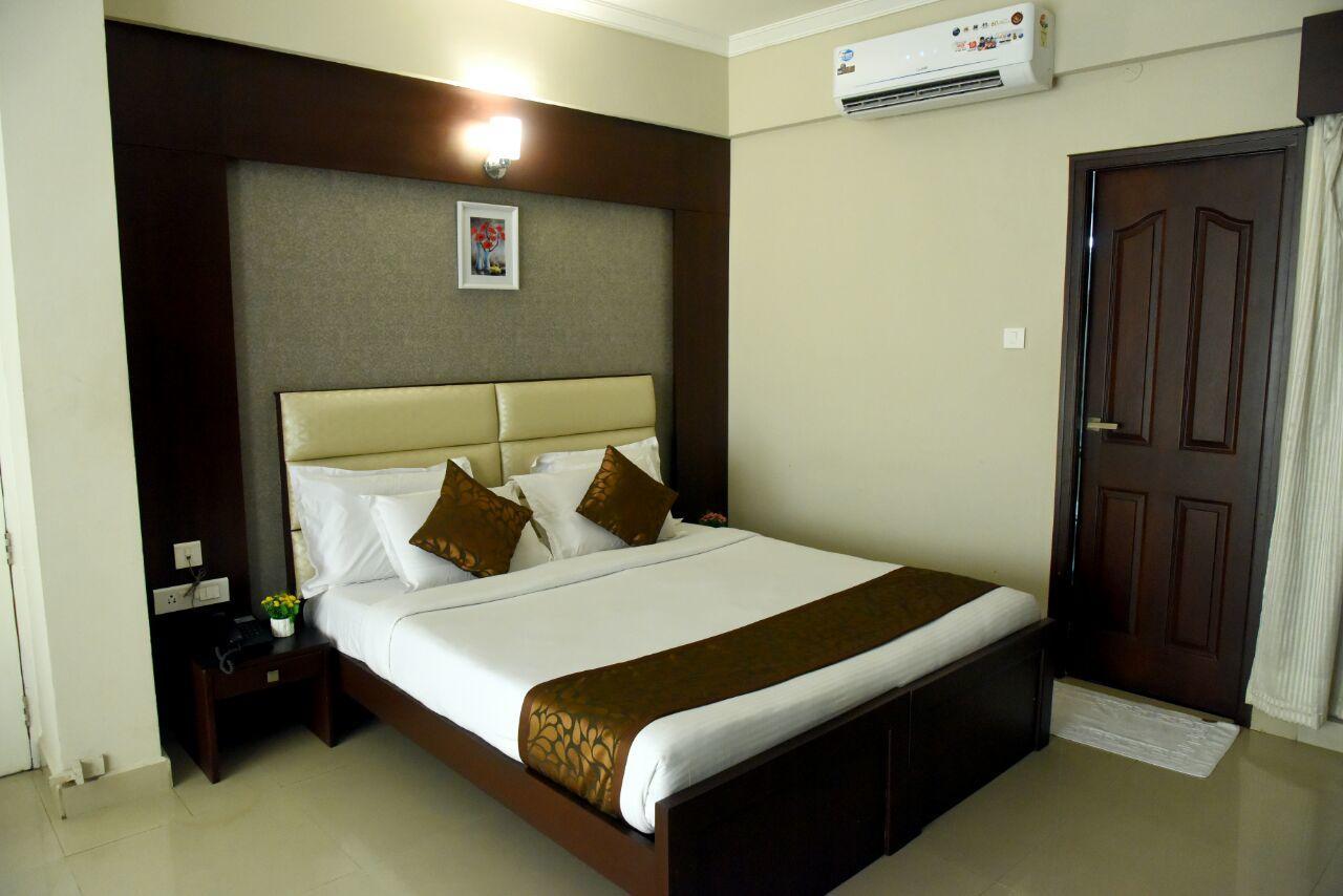 Hotel Pearl International Chennai Bagian luar foto